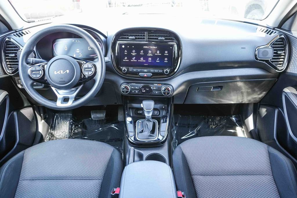 Used 2023 Kia Soul S FWD image 14