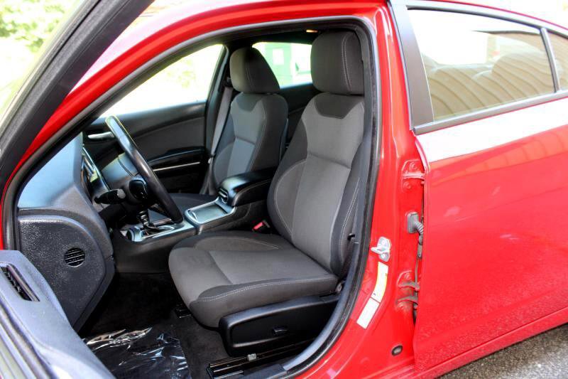 Used 2018 Dodge Charger SXT image 11