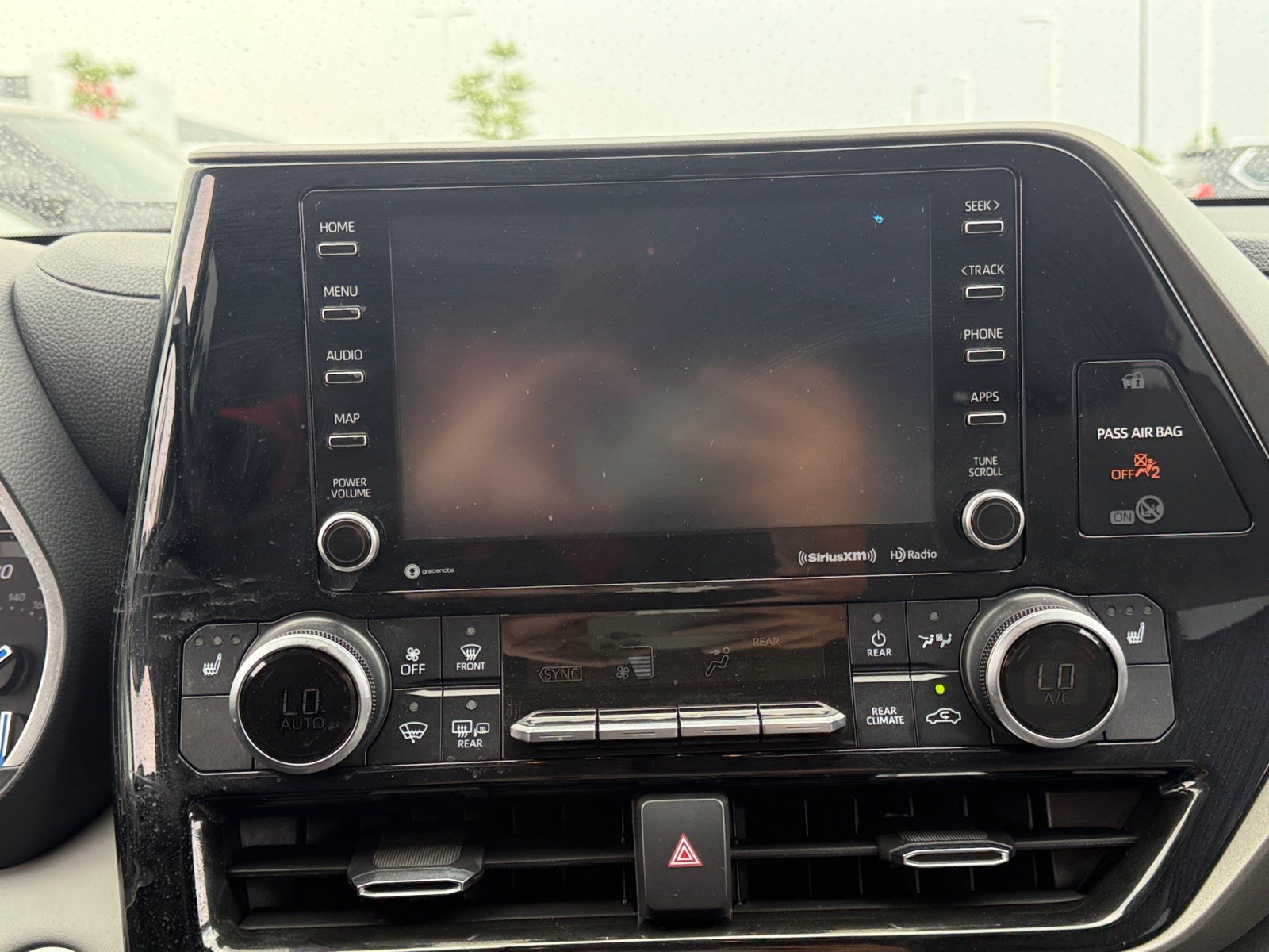 Certified 2021 Toyota Highlander XLE AWD/4WD image 26