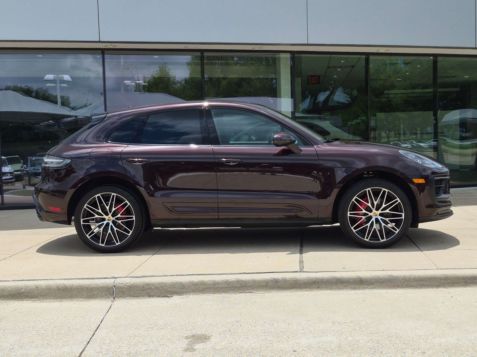 Certified 2026 Porsche Macan S AWD/4WD image 8
