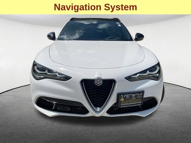 Used 2024 Alfa Romeo Stelvio Ti w/ Active Assist Plus Package AWD/4WD image 4