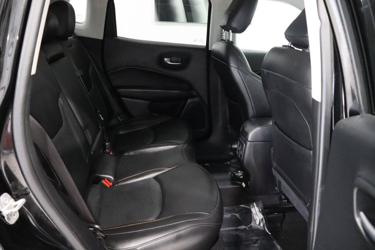 Used 2020 Jeep Compass Limited AWD/4WD image 11