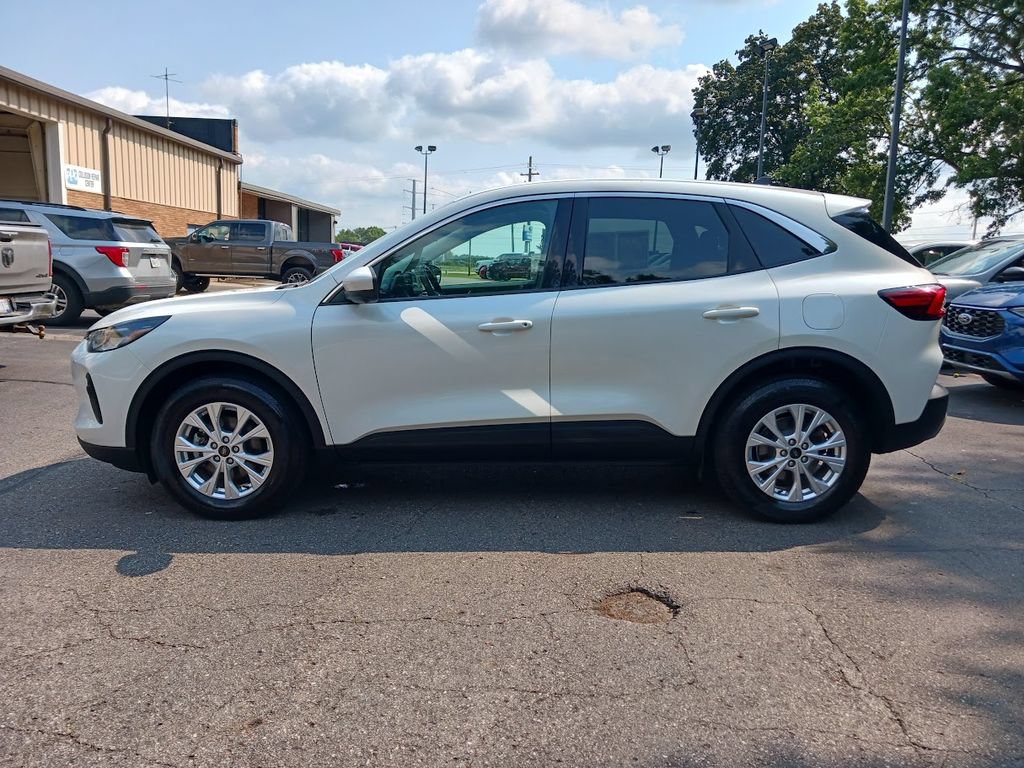 Used 2023 Ford Escape Active w/ Tech Pack #2 AWD/4WD image 7