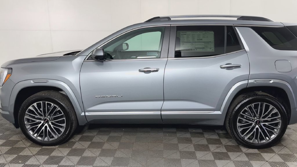 New 2027 GMC Terrain Denali w/ LPO, Floor Liner Package AWD/4WD image 7