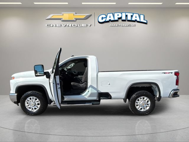 Used 2024 Chevrolet Silverado 2500 LT w/ Convenience Package AWD/4WD image 3