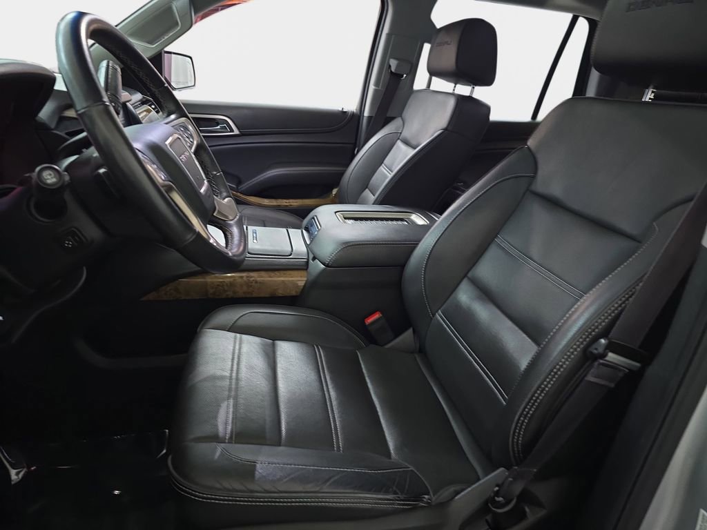 Used 2016 GMC Yukon Denali w/ Open Road Package image 18