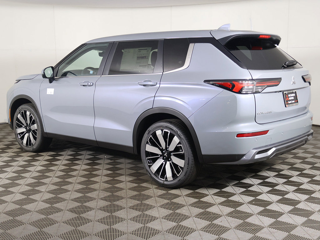New 2026 Mitsubishi Outlander SE FWD image 11