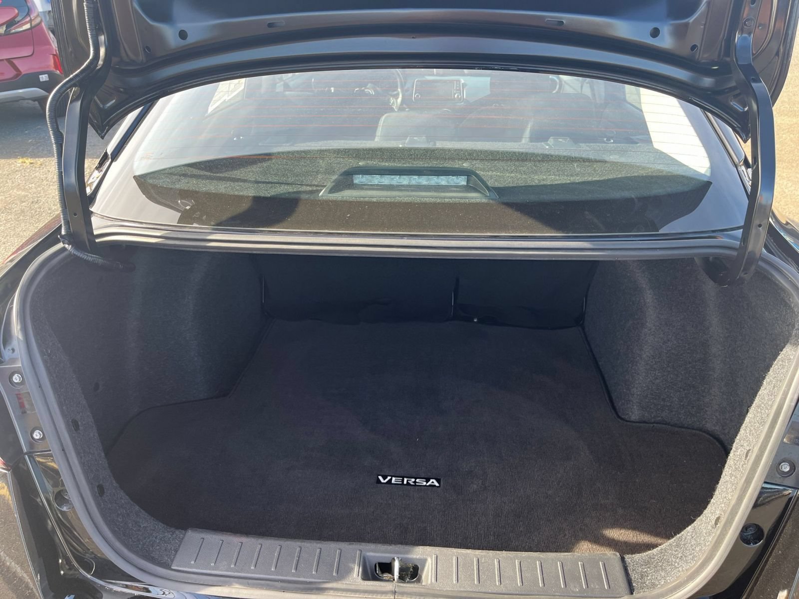 Used 2025 Nissan Versa SV FWD image 29