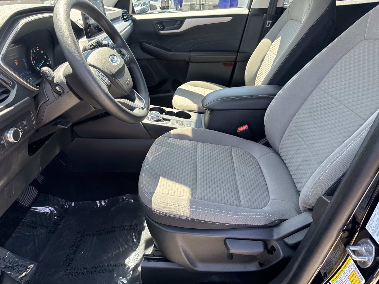 Used 2022 Ford Escape SE w/ SE Sport Appearance Package image 15