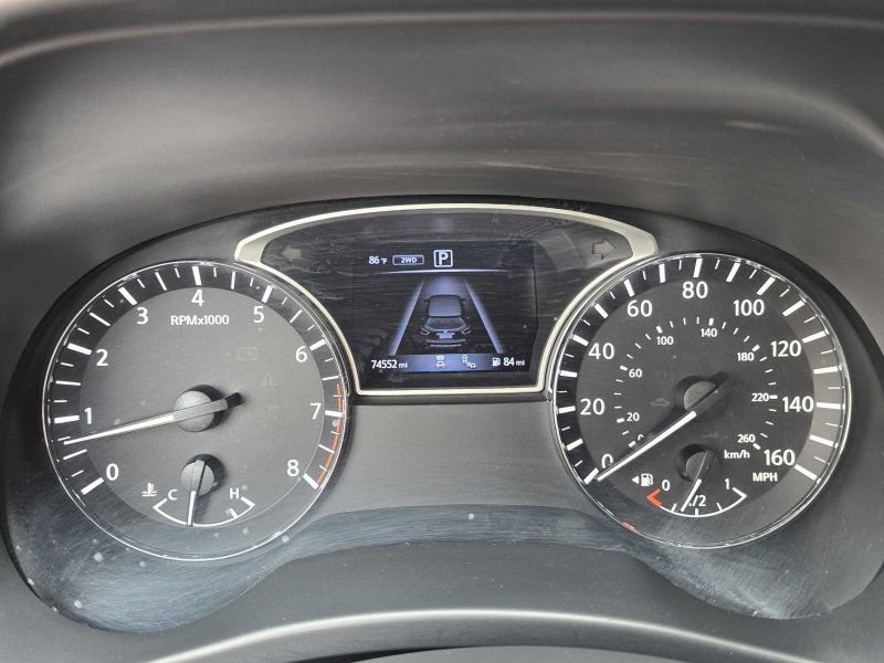 Used 2020 Nissan Pathfinder Platinum image 16