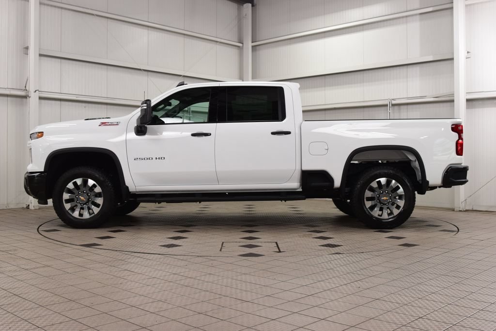 New 2026 Chevrolet Silverado 2500 Custom w/ Custom Value Package AWD/4WD image 4