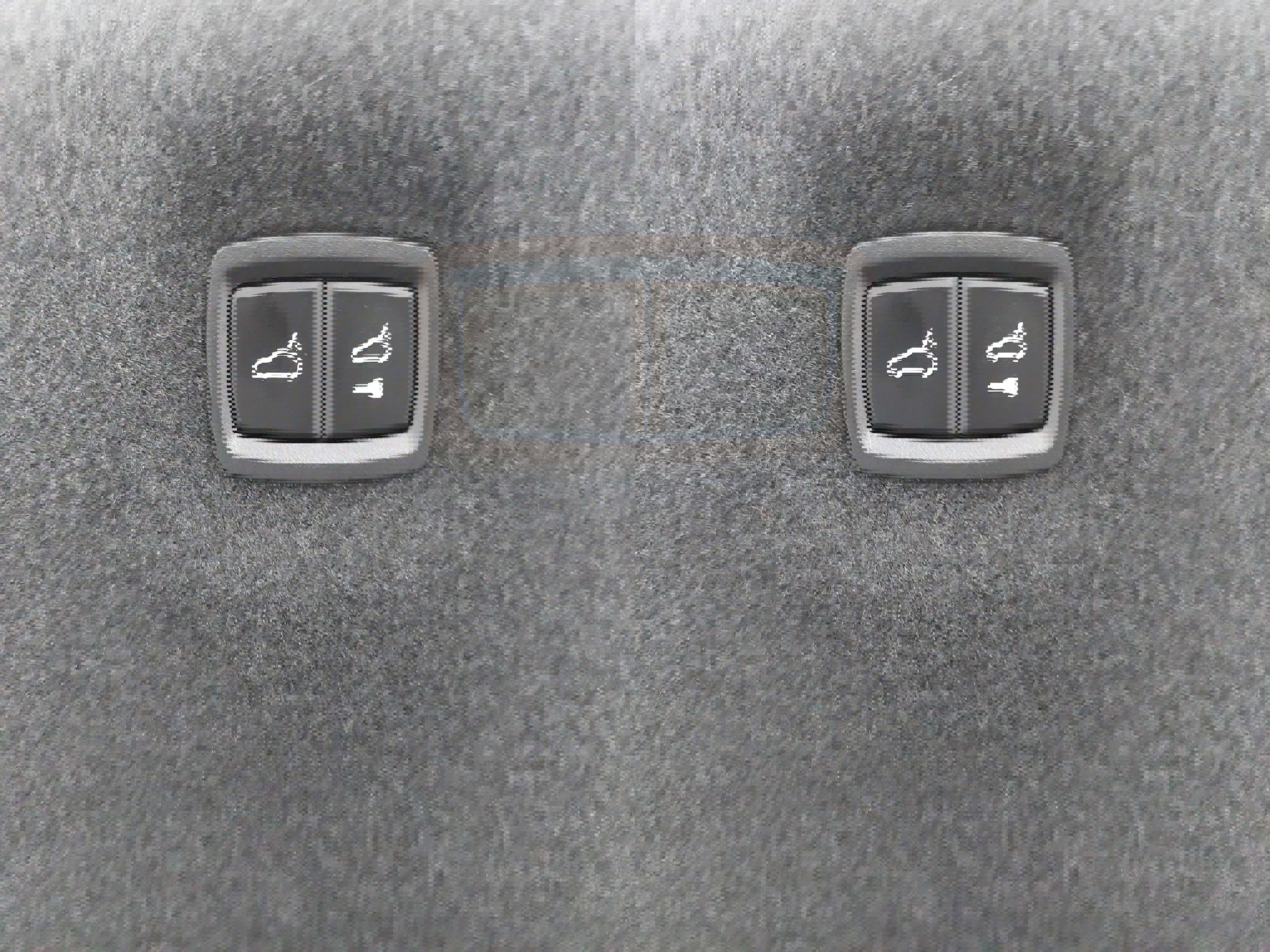 Certified 2025 Porsche Taycan image 15