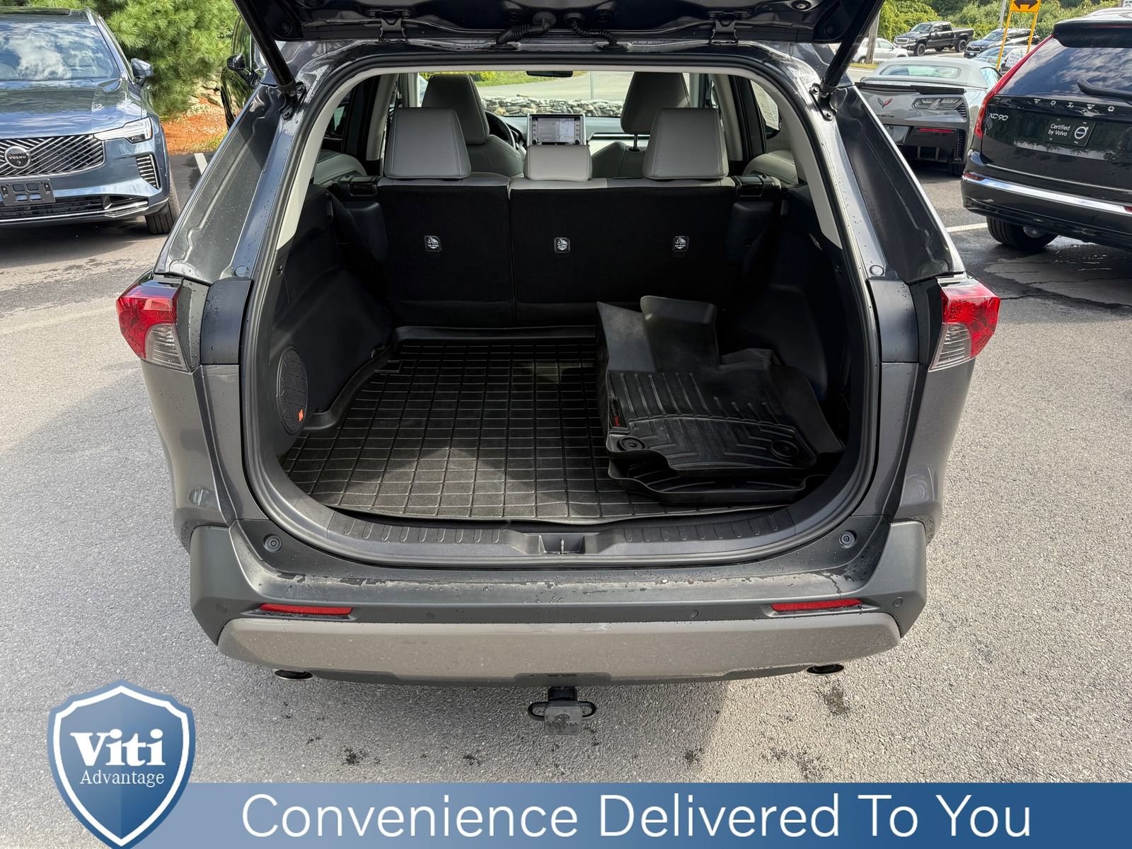 Used 2019 Toyota RAV4 Limited image 24