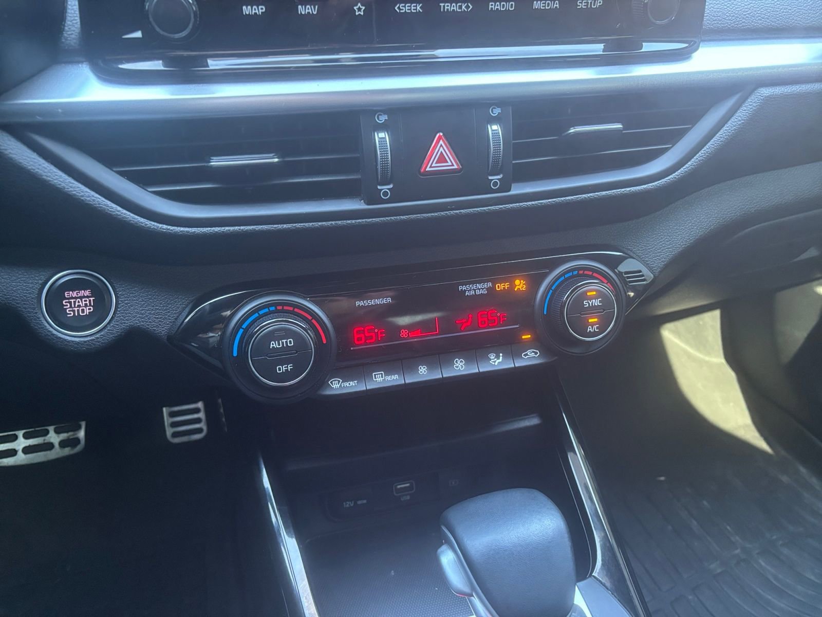 Used 2024 Kia Forte GT-Line image 27