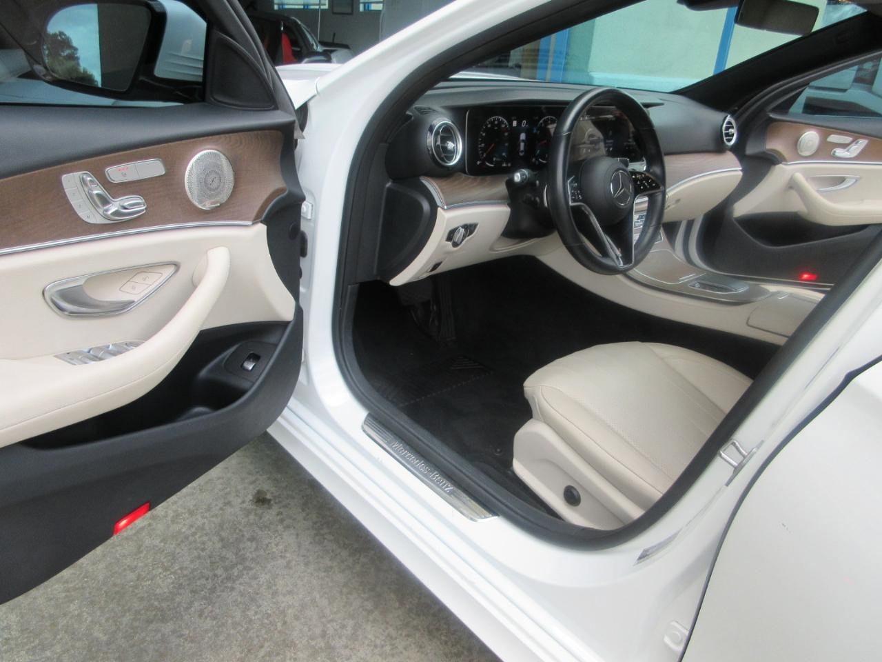 Used 2021 Mercedes-Benz E 350 Sedan image 7