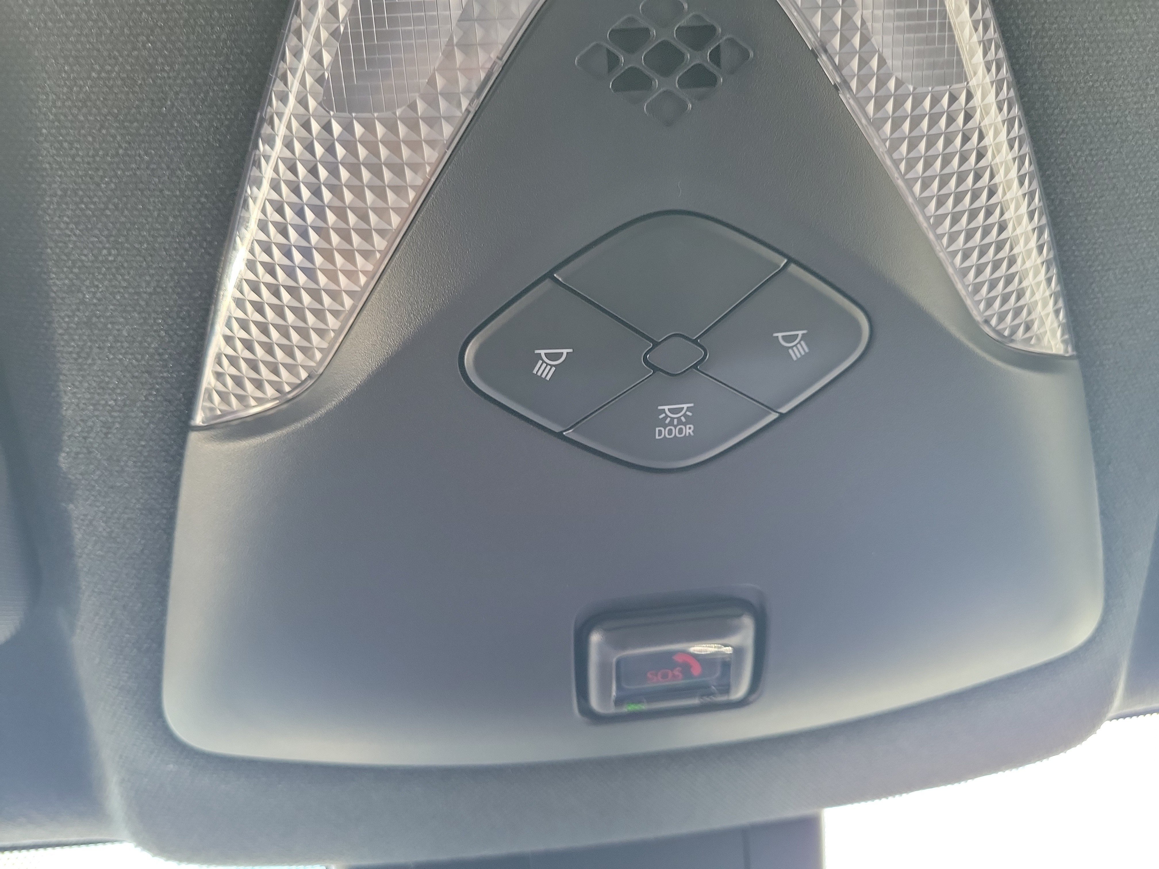 Used 2021 Toyota C-HR XLE FWD image 29