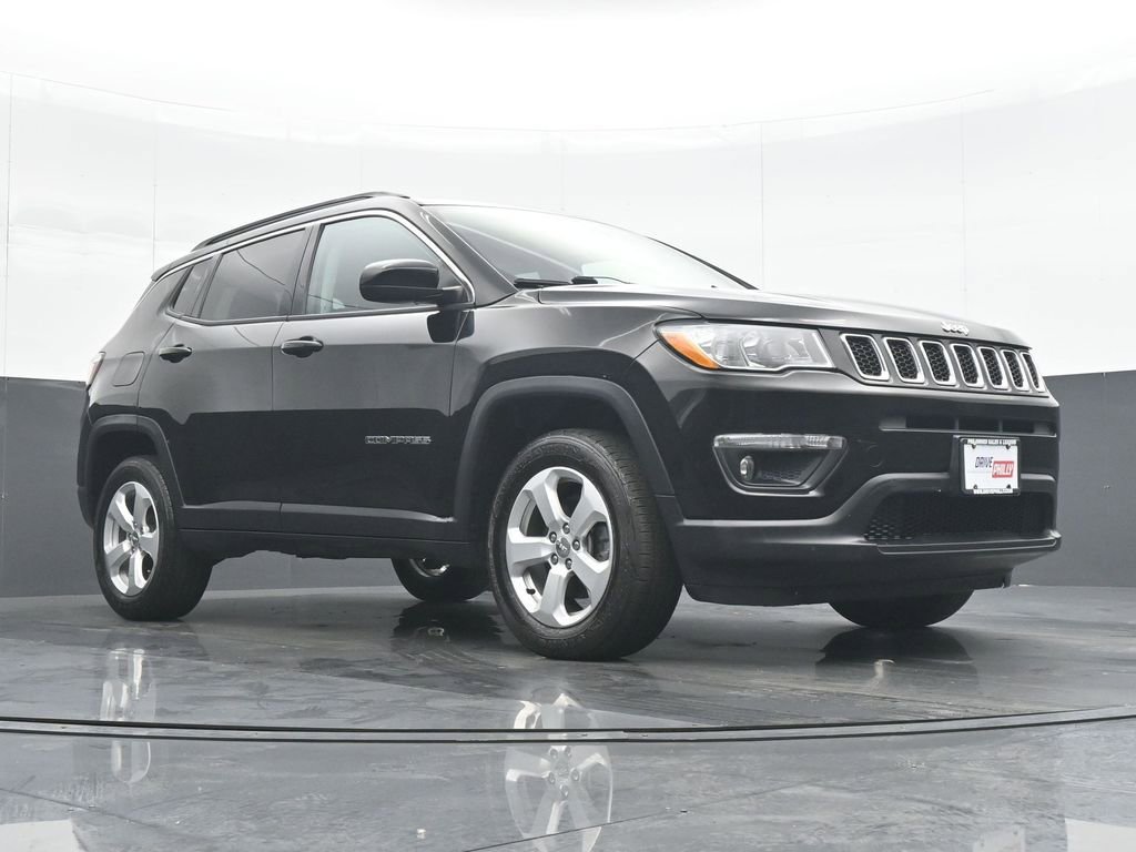 Used 2019 Jeep Compass Latitude AWD/4WD image 33