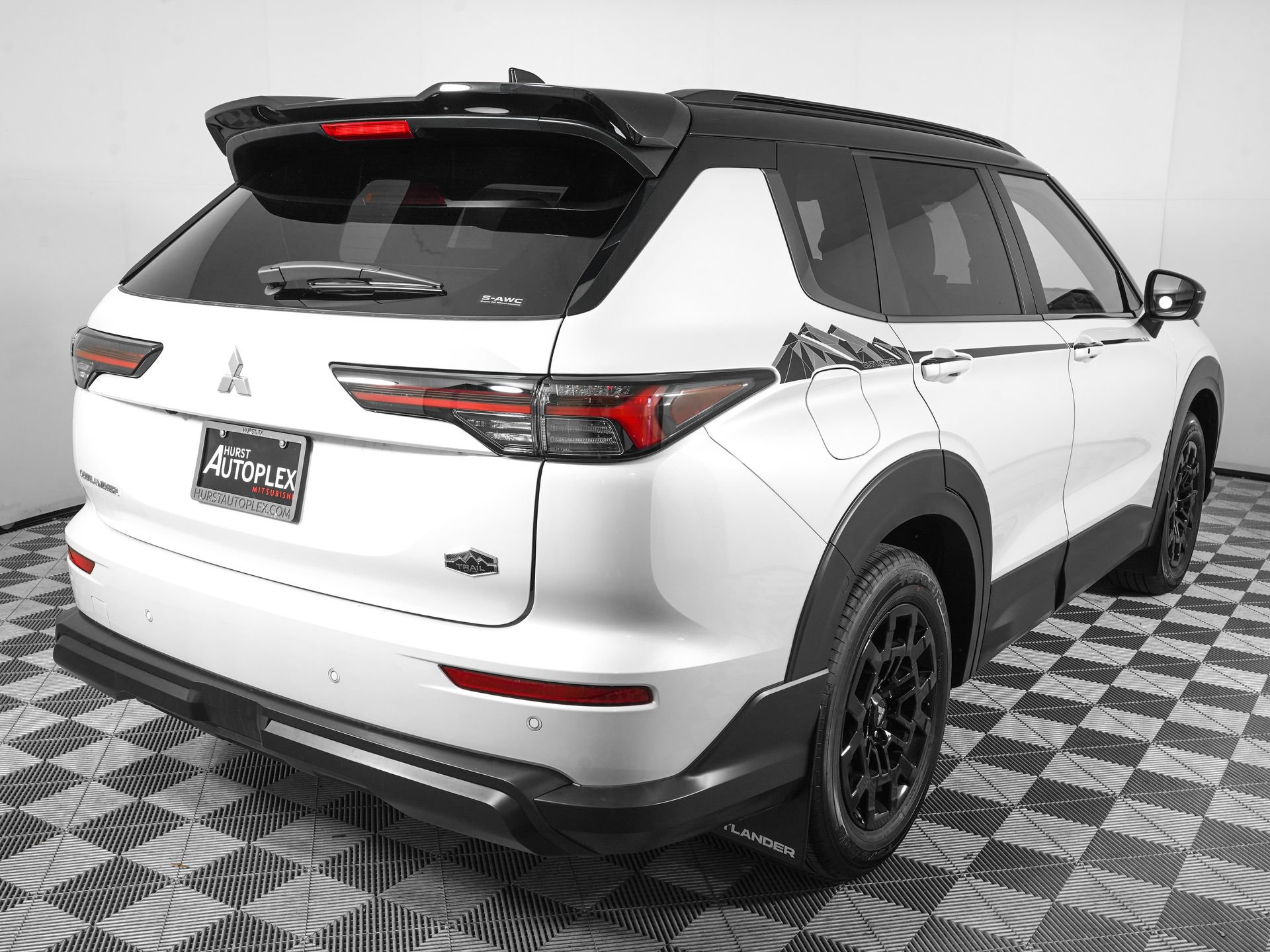 New 2026 Mitsubishi Outlander AWD image 6