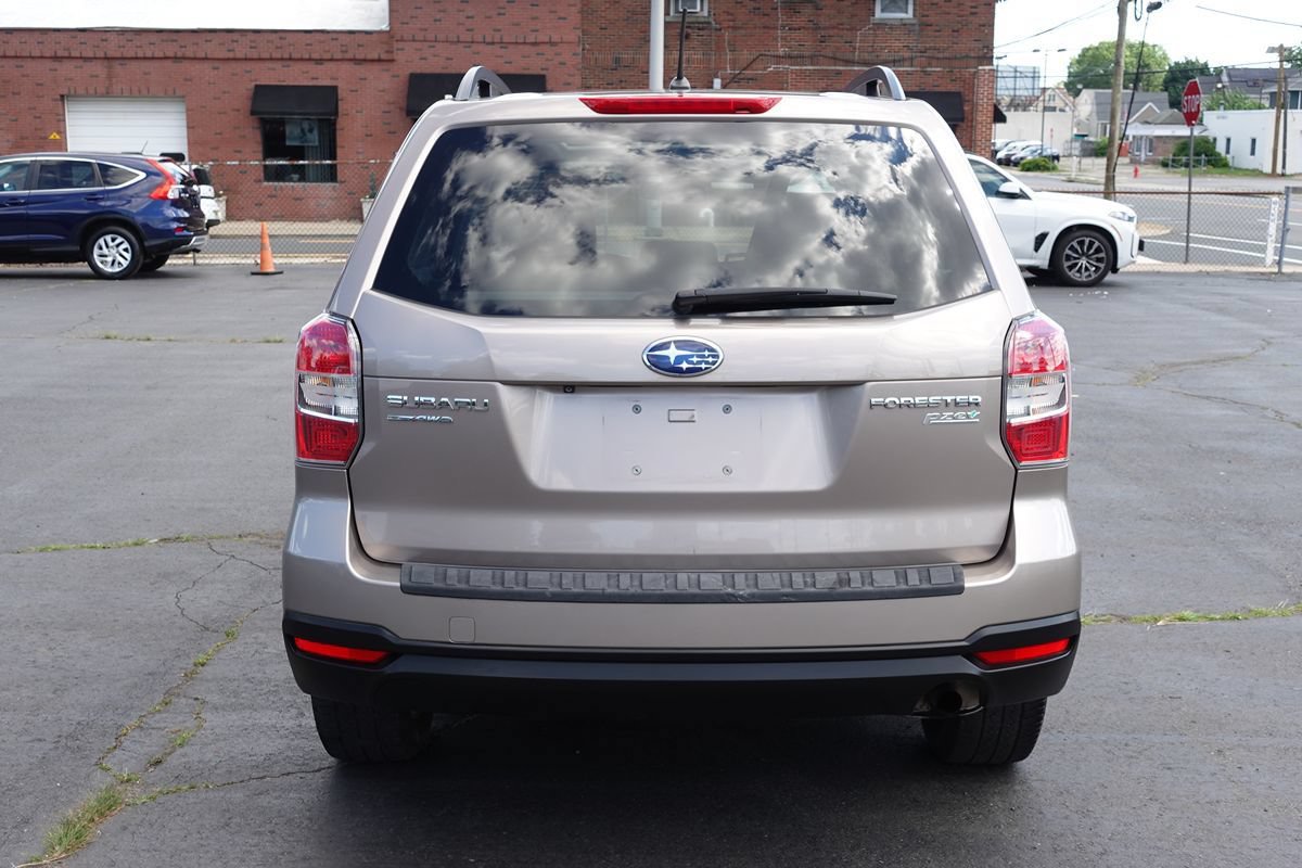 Used 2015 Subaru Forester 2.5i Premium w/ All-Weather Package AWD/4WD image 9