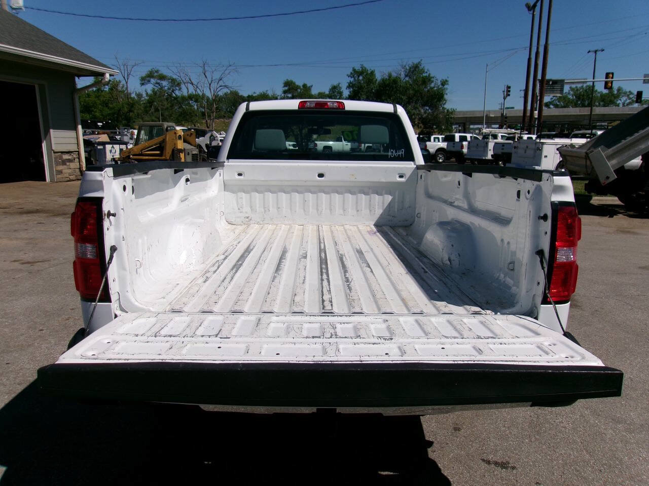 Used 2018 GMC Sierra 1500 4x4 Regular Cab w/ Sierra Convenience Package image 3
