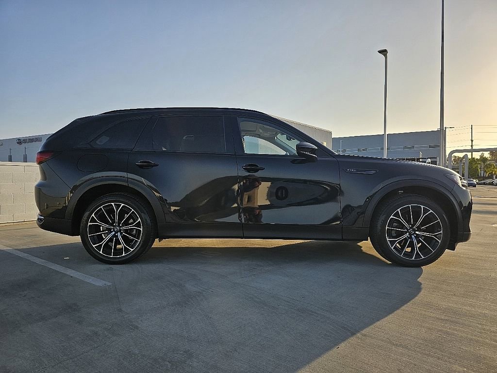 Certified 2025 MAZDA CX-70 Plug-In Hybrid w/ Premium Pkg AWD/4WD image 10