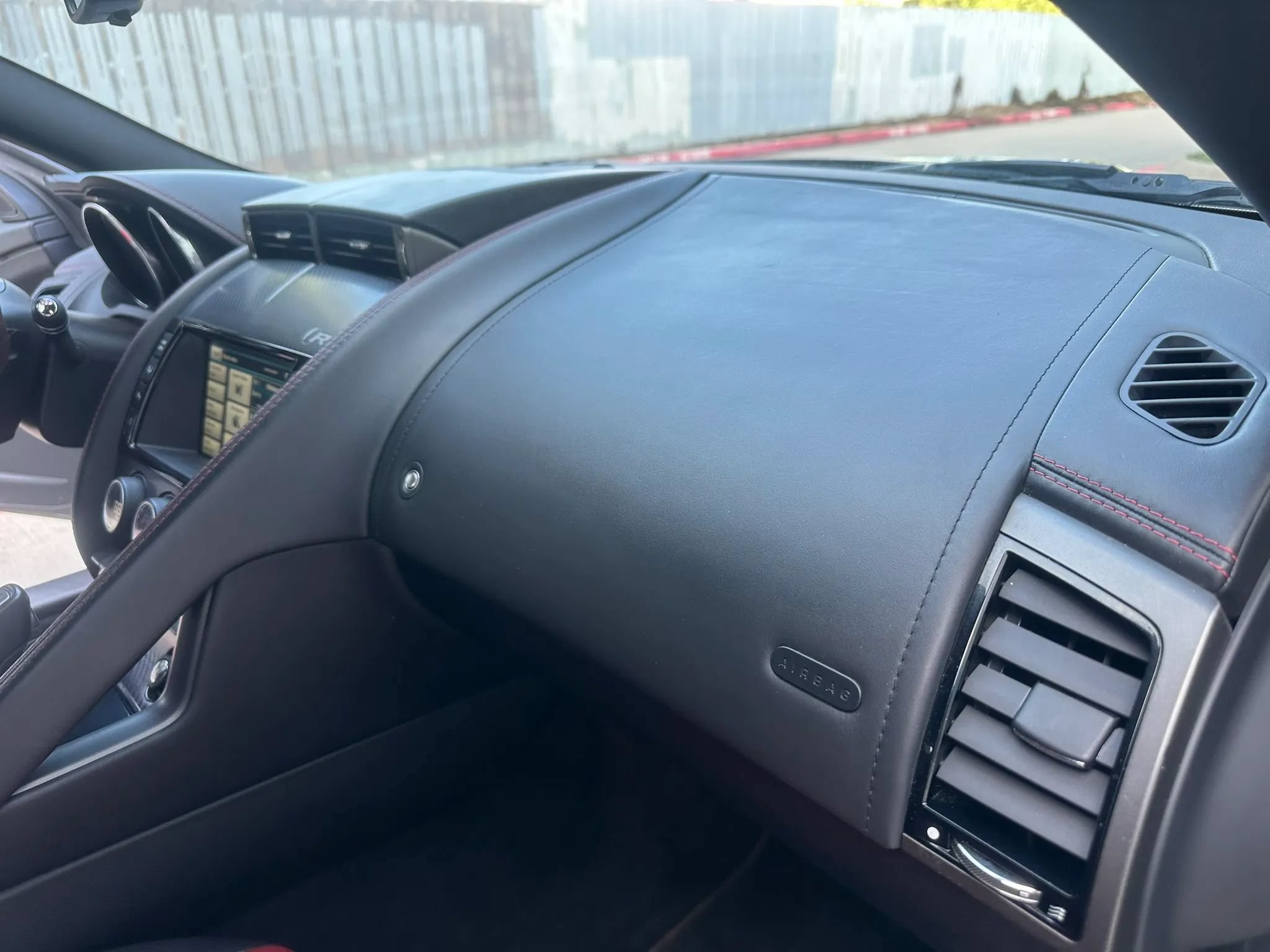 Used 2015 Jaguar F-TYPE R RWD image 23