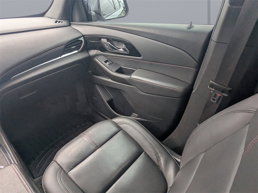 Used 2023 Chevrolet Traverse RS image 19