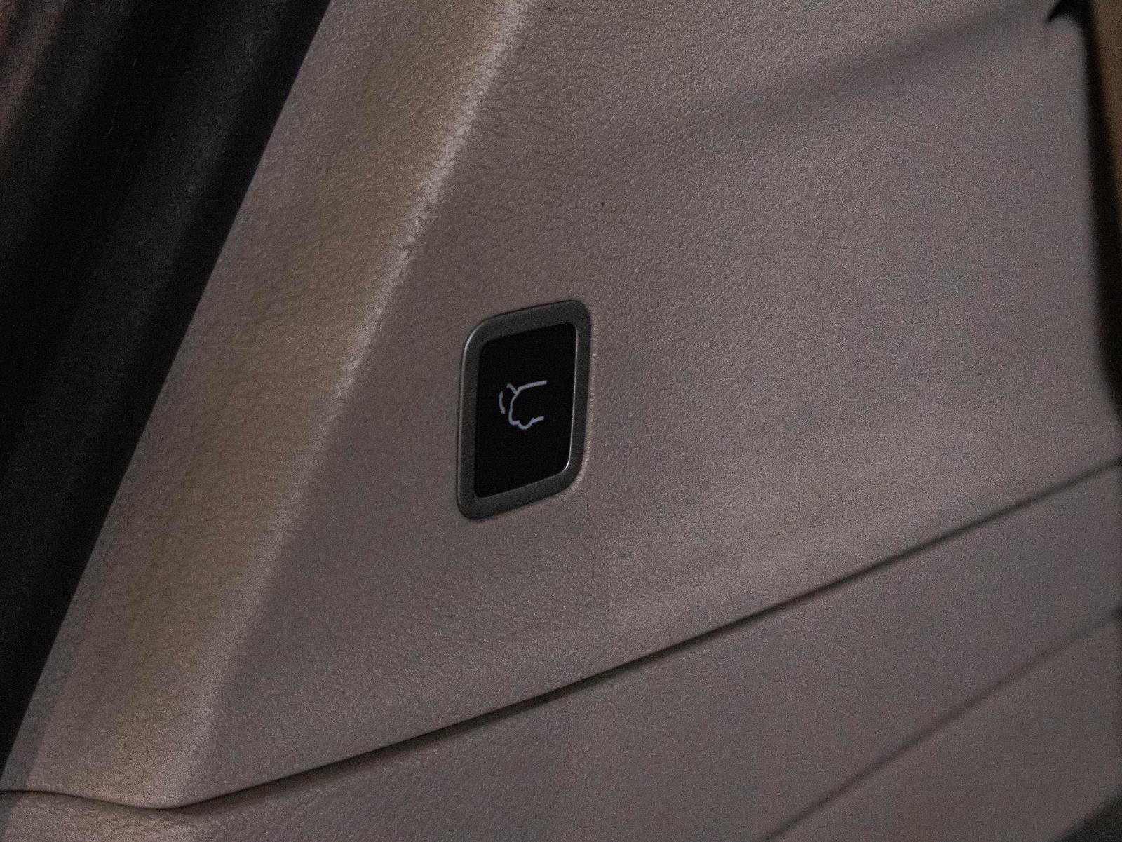 Used 2022 Chrysler Pacifica Touring-L image 24