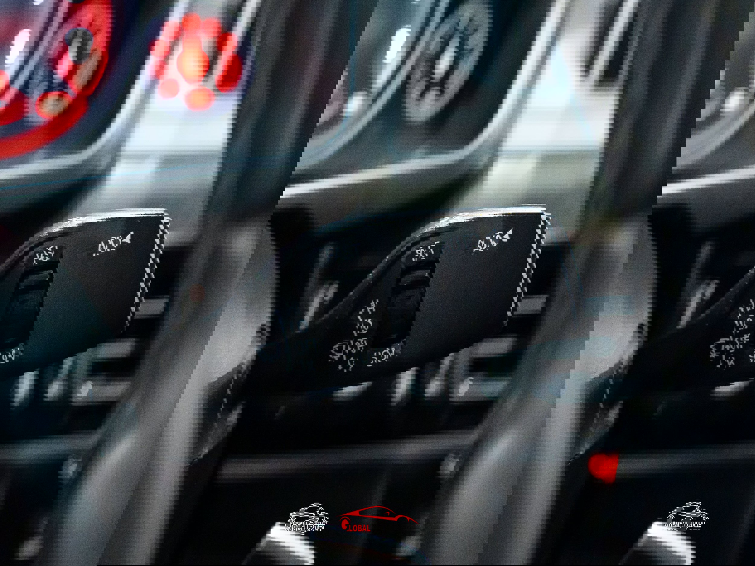 Used 2019 BMW X6 xDrive50i w/ M Sport Package image 28