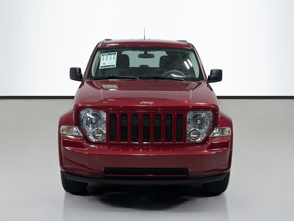 Used 2011 Jeep Liberty Sport AWD/4WD image 2