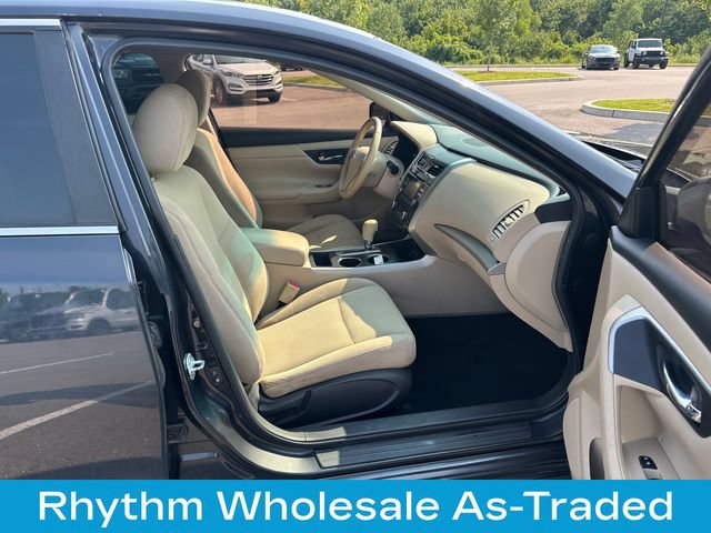 Used 2015 Nissan Altima 2.5 SV w/ Convenience Package FWD image 18