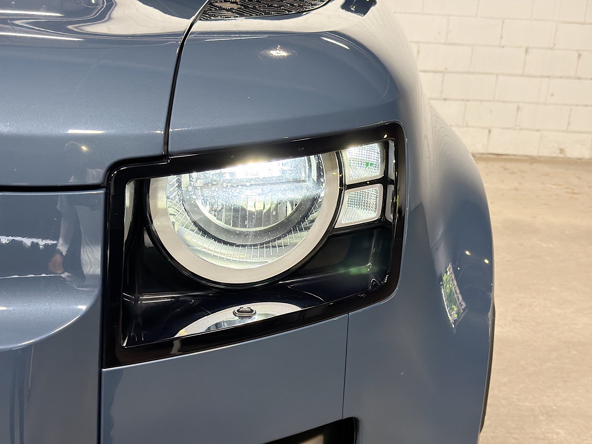 Used 2023 Land Rover Defender 110 S AWD/4WD image 10