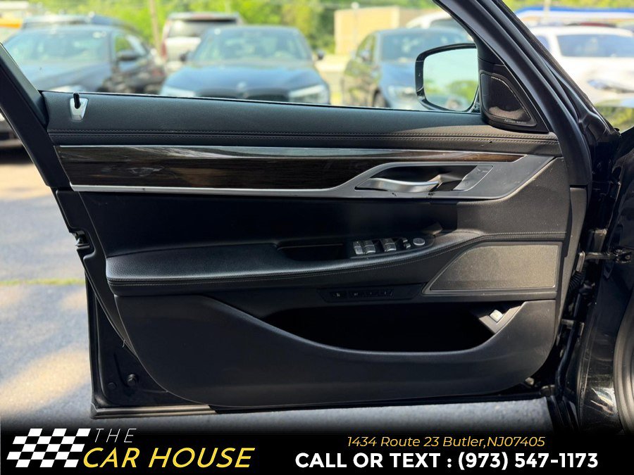 Used 2021 BMW 740i RWD image 14