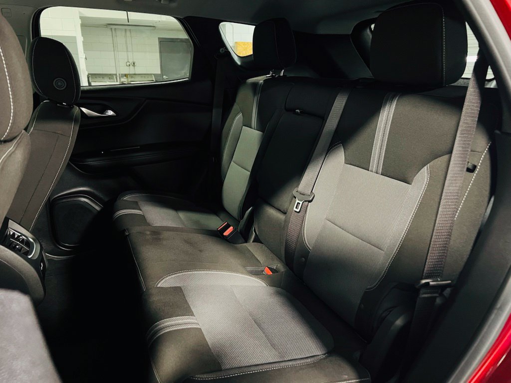 Used 2024 Chevrolet Blazer LT FWD image 24
