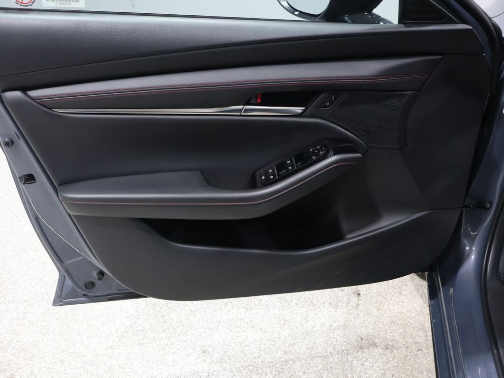 Used 2025 MAZDA MAZDA3 s image 13