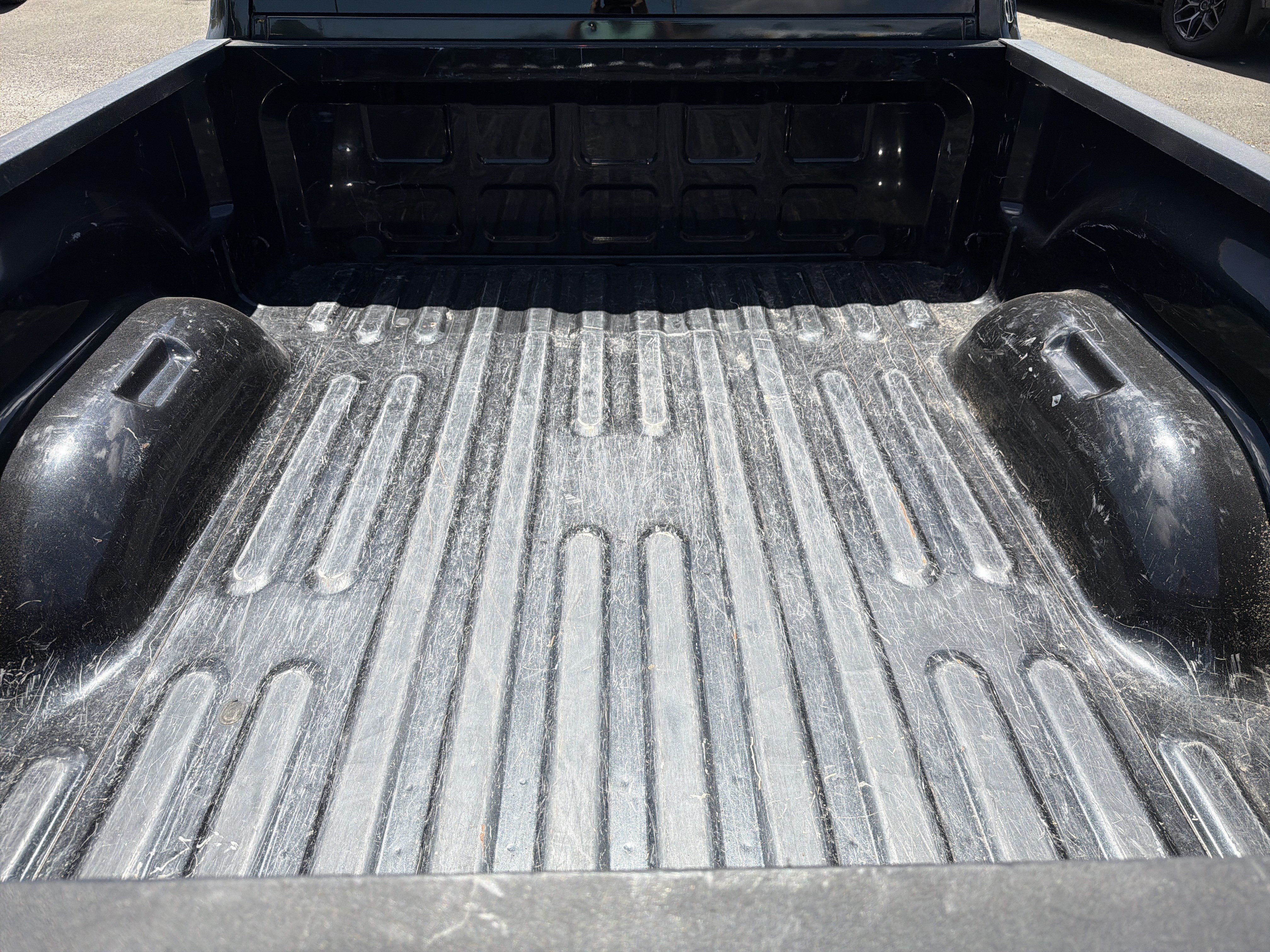Used 2018 RAM 1500 ST w/ SXT Appearance Group AWD/4WD image 5