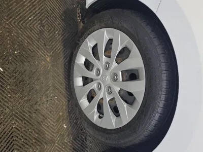 Used 2017 Hyundai Elantra GT image 9