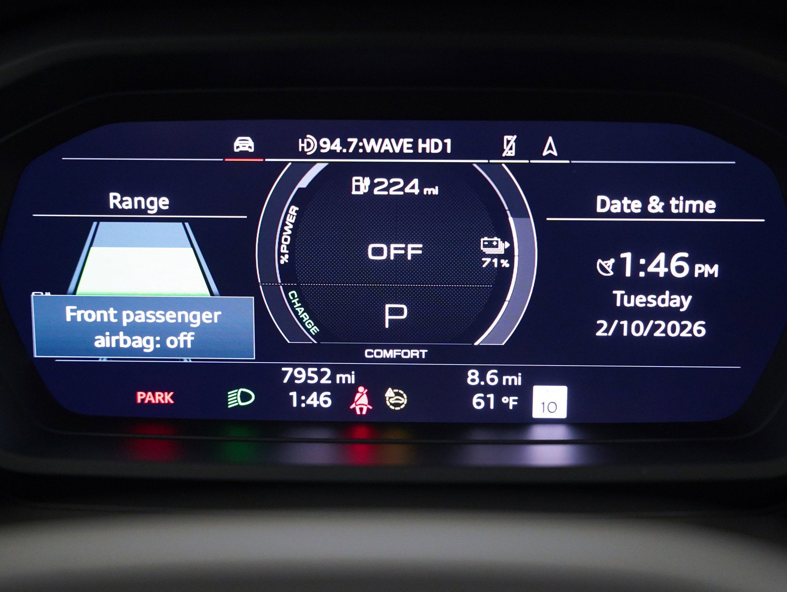 Used 2024 Audi Q4 e-tron Premium Plus image 12