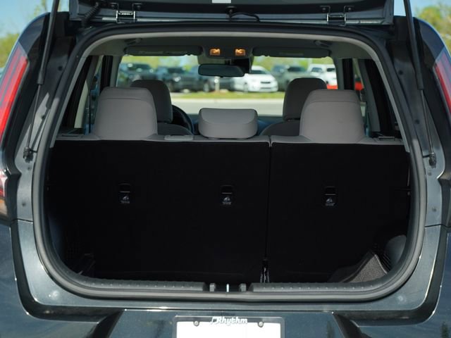 Used 2024 Kia Soul LX FWD image 17