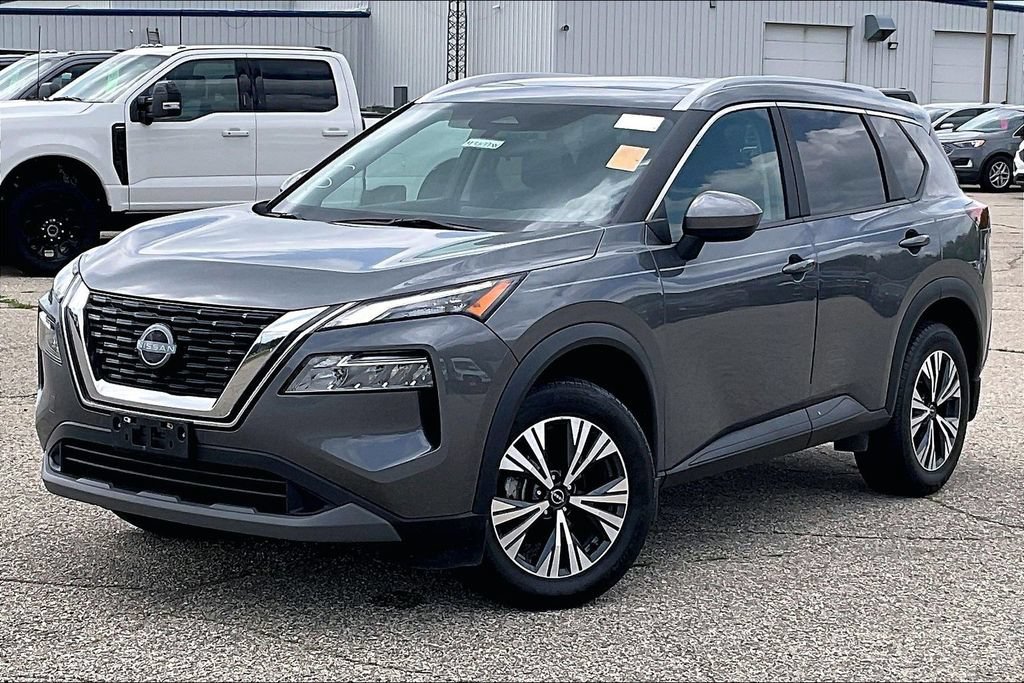 Used 2023 Nissan Rogue SV w/ SV Premium B Package AWD/4WD image 2