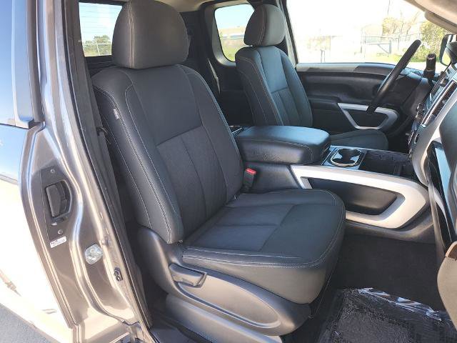 Certified 2019 Nissan Titan SV w/ SV Convenience Package image 15