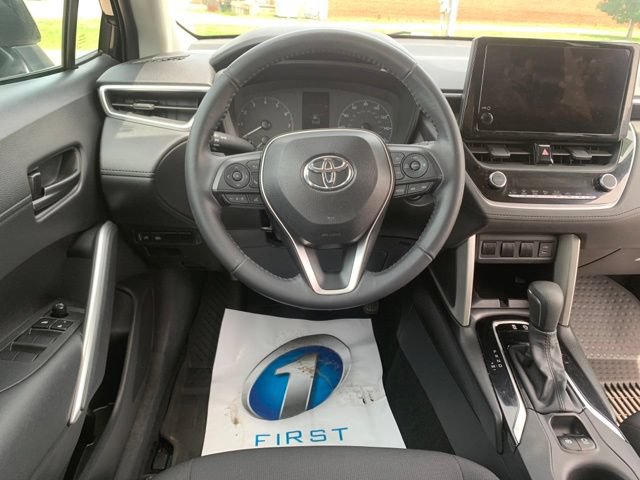 Used 2024 Toyota Corolla Cross LE FWD image 17