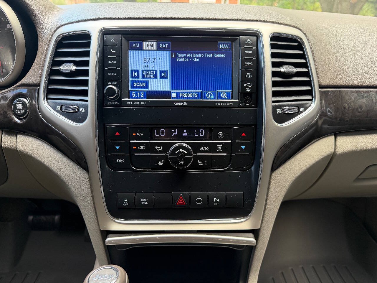 Used 2011 Jeep Grand Cherokee Laredo AWD/4WD image 21