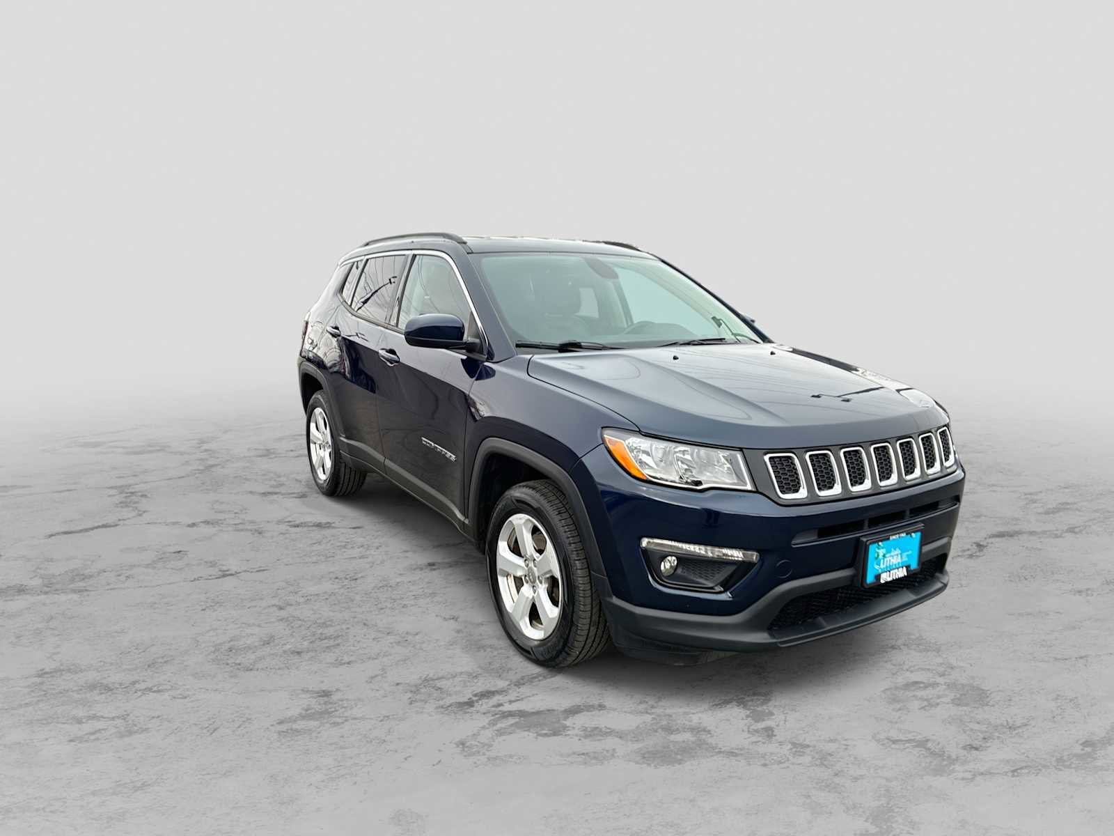 Used 2018 Jeep Compass Latitude w/ Popular Equipment Group AWD/4WD image 2