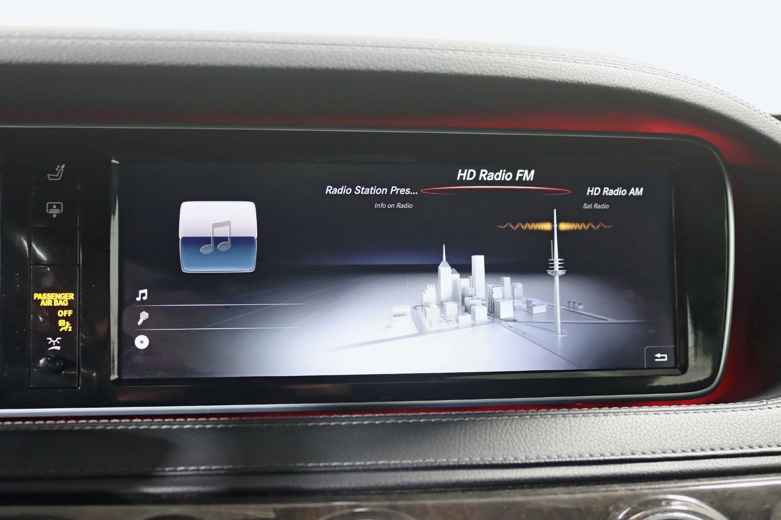 Used 2015 Mercedes-Benz S 550 4MATIC Sedan image 26