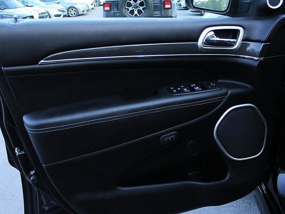 Used 2014 Jeep Grand Cherokee SRT8 w/ Luxury Group II AWD/4WD image 8