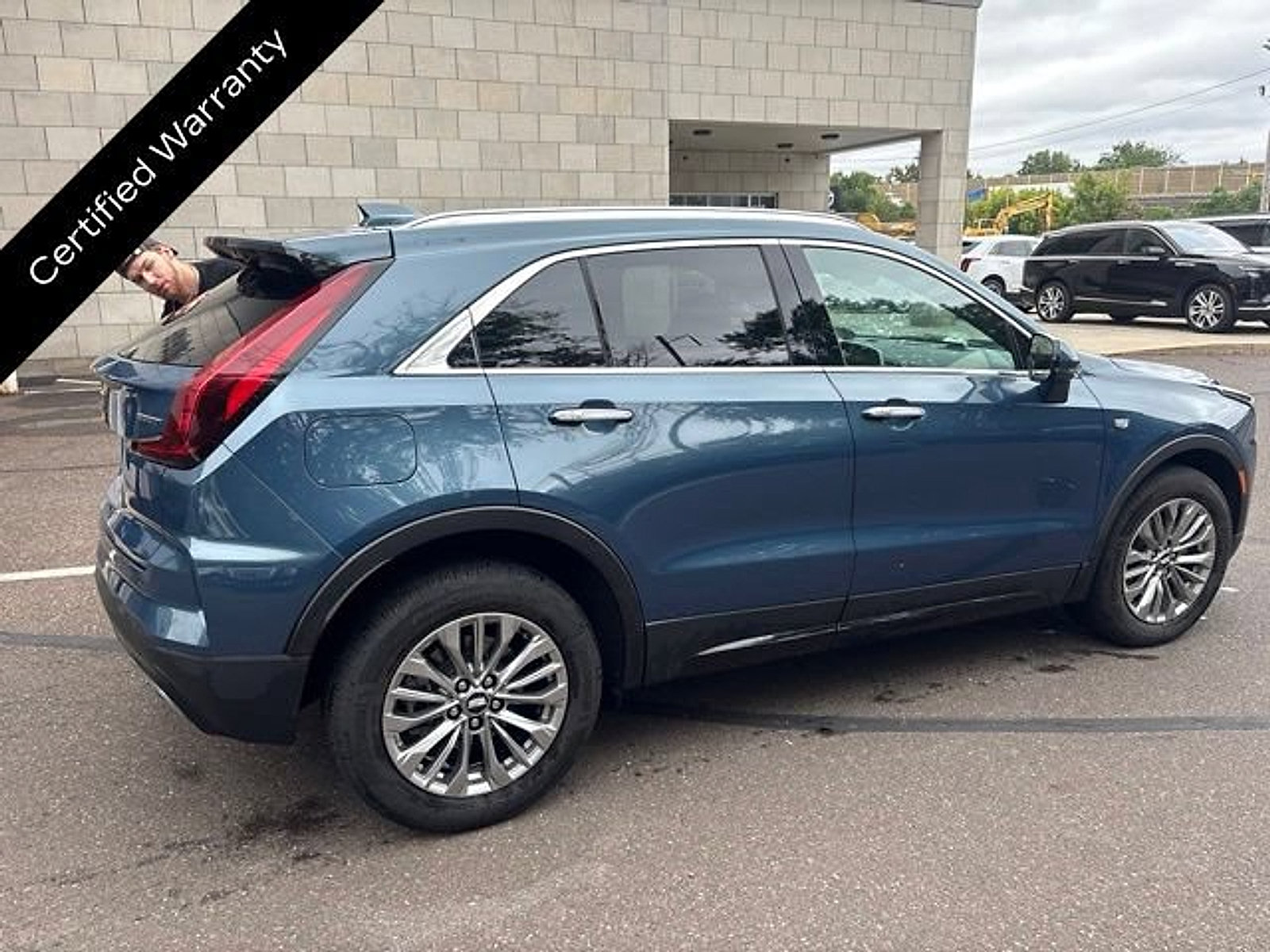 Certified 2024 Cadillac XT4 Premium Luxury AWD/4WD image 6