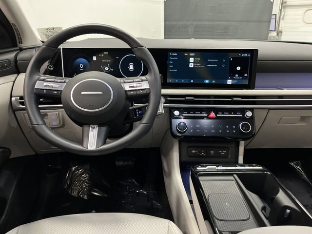 Used 2025 Hyundai Tucson Limited image 5