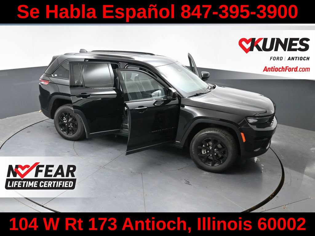 Used 2025 Jeep Grand Cherokee Altitude AWD/4WD image 66