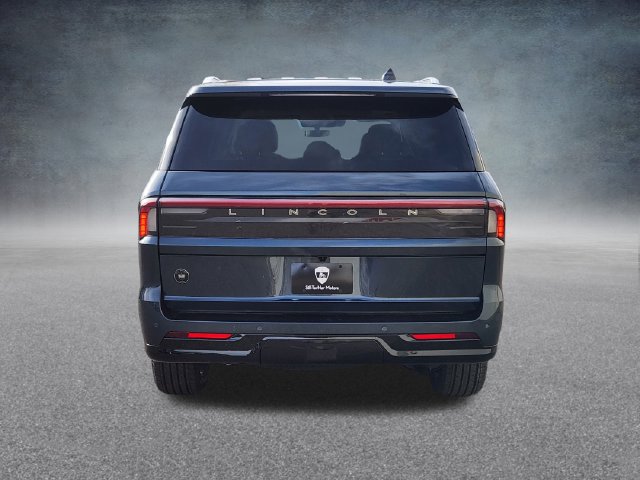 New 2026 Lincoln Navigator Reserve AWD/4WD image 6